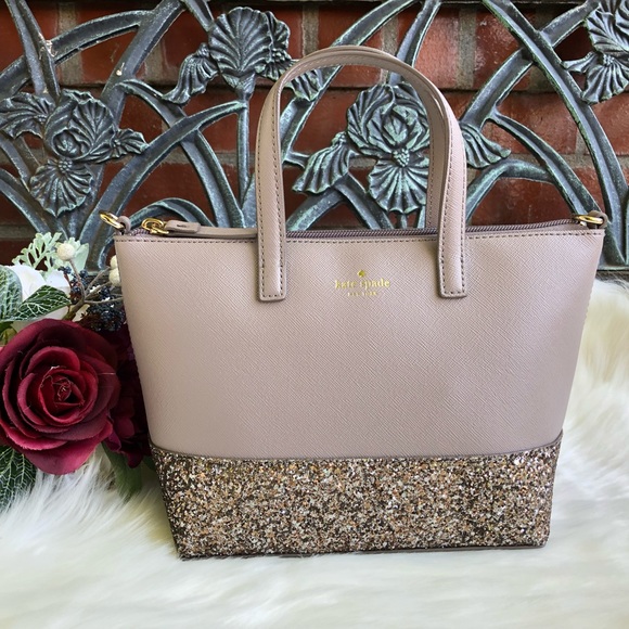 kate spade Handbags - 🎀🎀Kate Spade Greta Court Ina Glitter Crossbody